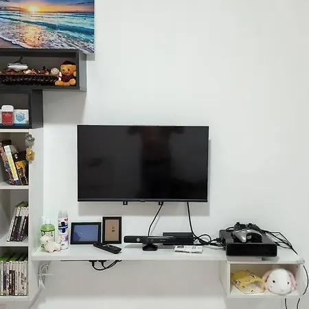 The Homestay 105 - Nearby Sky Mirror Jetty - Netflix & Xbox Kuala Selangor Exterior photo