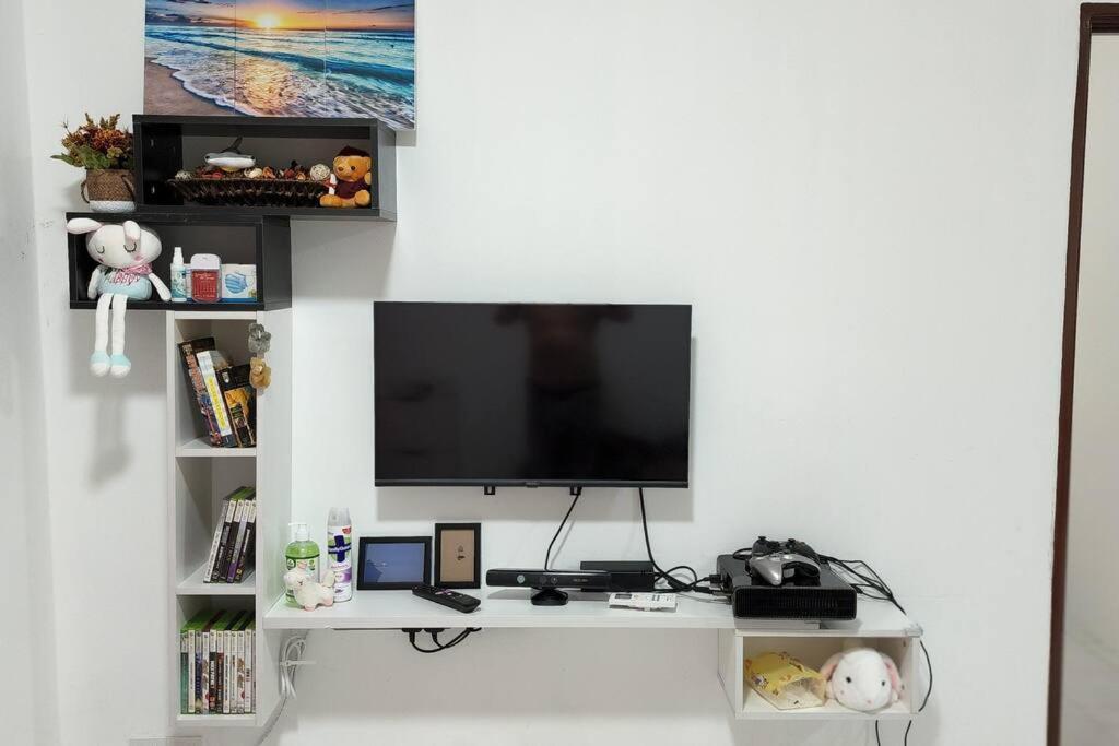 The 105 - Nearby Sky Mirror Jetty - Netflix & Xbox Apartment Kuala Selangor